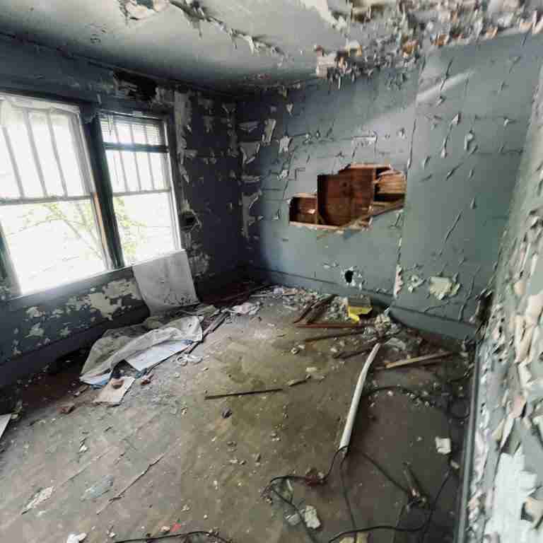 3328 Blaine (36).jpg